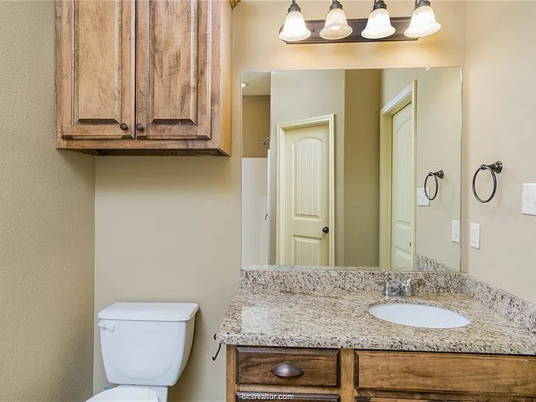 3010 Old Ironsides Dr — Photo 13