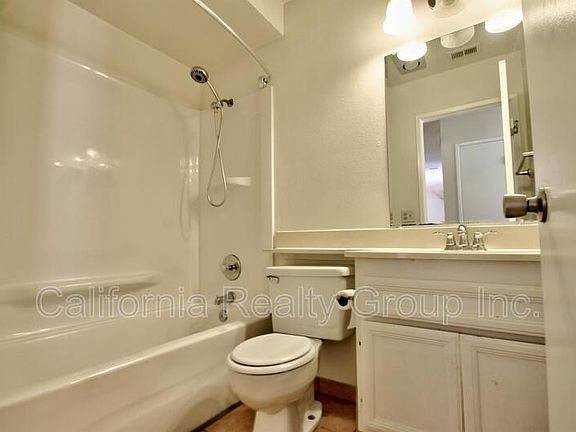 5th image of 42547 Escolacata Dr