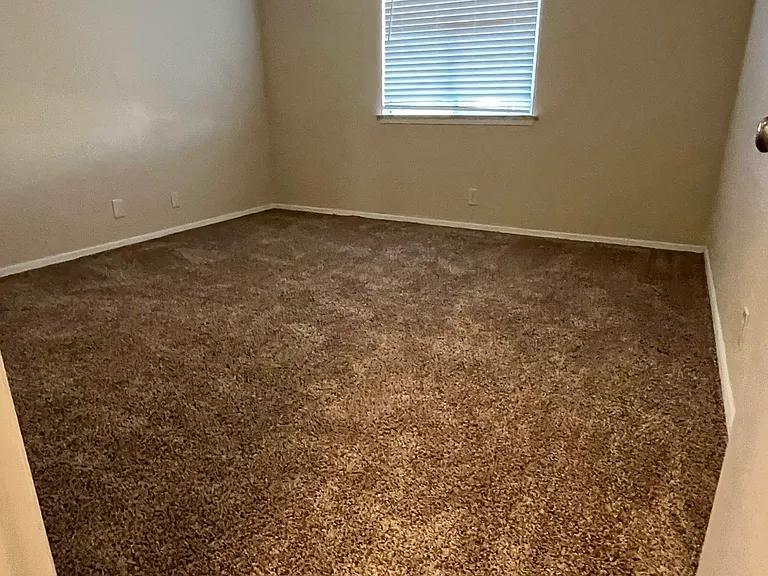909 Betsy Ross Dr #B — Photo 17