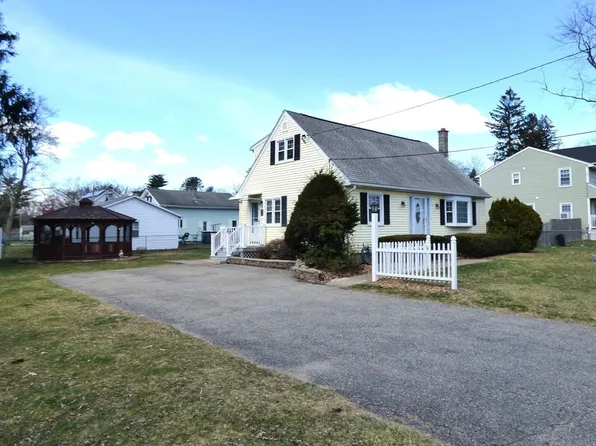 92 Wrentham Rd, Springfield, MA 01119