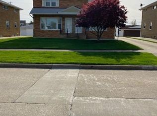 1263 Bonnie Ln, Mayfield Heights, OH 44124