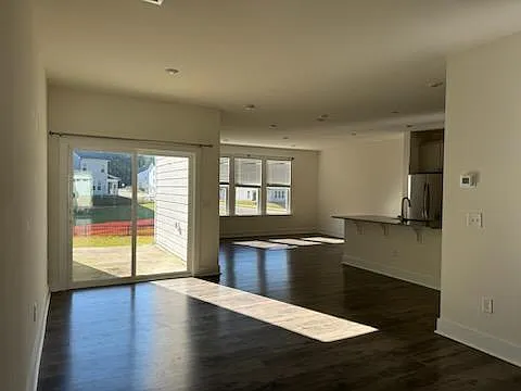 474 Clark Creek Ln — Photo 2
