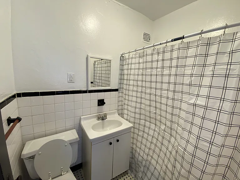 2015 Market St #1 — Photo 4
