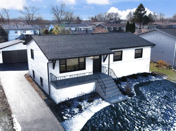 5923 Victoria Dr, Oak Forest, IL 60452