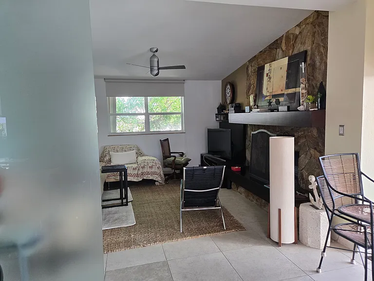 126 Gulfview Dr — Photo 3
