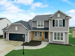 W206N17448 Hidden Creek Rd, Jackson, WI 53037