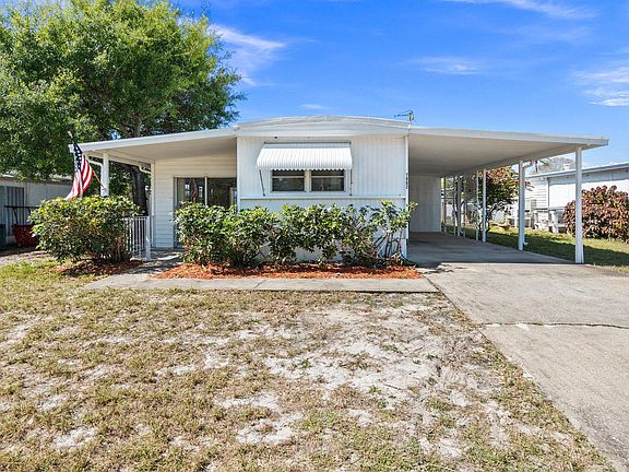4th image of 7962 SE Skylark Avenue