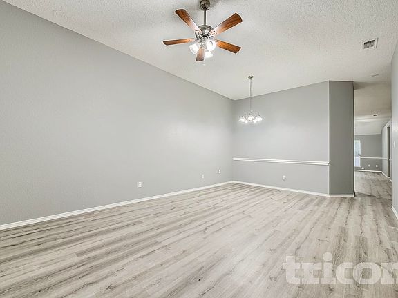 3rd image of 3206 N Weirgate Ct