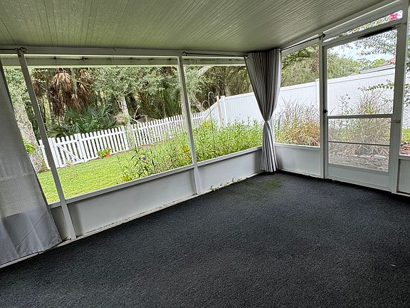 4th image of 8221 Stockton Way