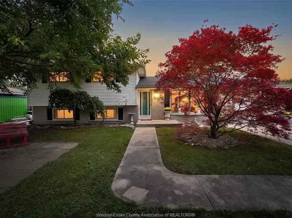 268 Broadway St, Windsor, ON N8L 0L5