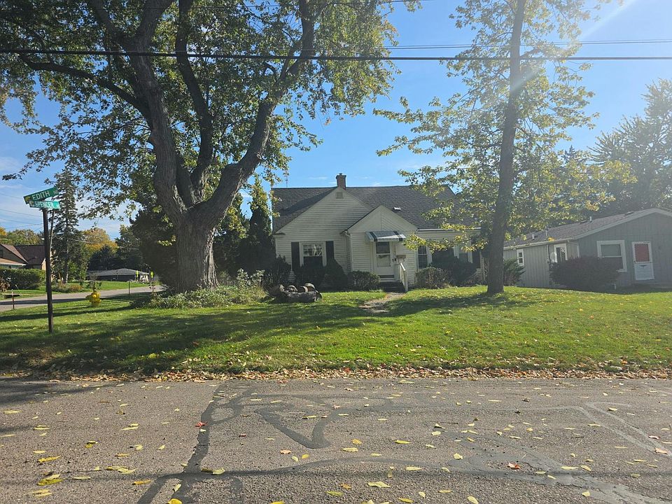 1st image of 1360 Edith Ave NE