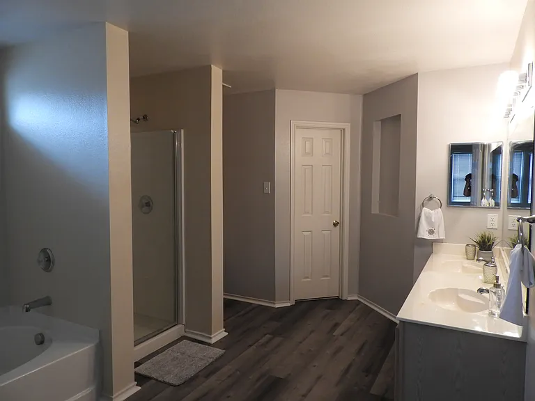 12914 Vassar Dr — Photo 12