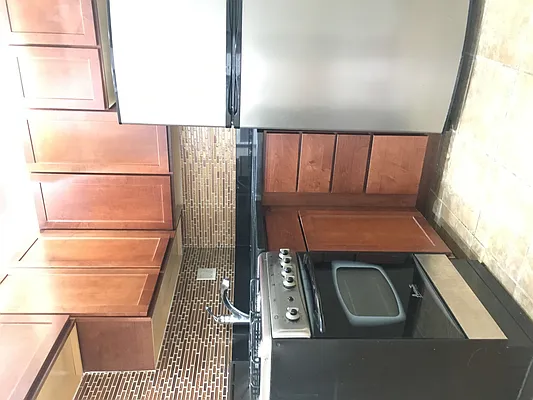 Rented by Meraki Realty LLC | media 2