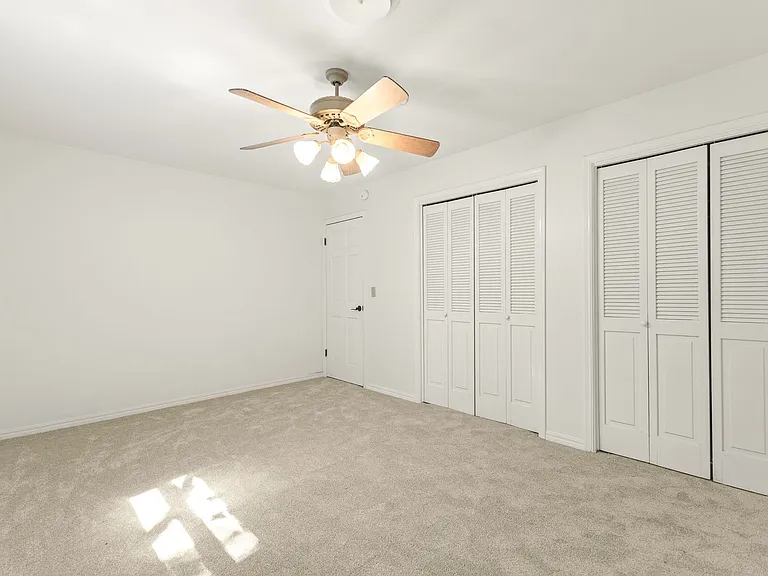 2825 E Inwood Ln — Photo 5