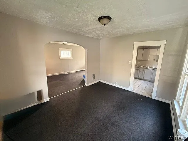 Building Photo - 140 Parkridge Ave