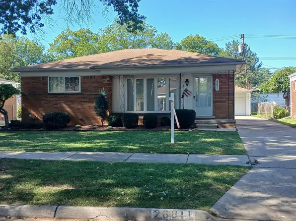 28811 Rockwood St, Saint Clair Shores, MI 48081