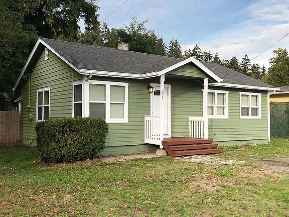 4th image of 5819 127th Avenue Ct E