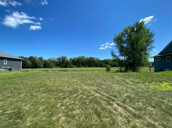 2520 Clubhouse Dr, Lake City, MN 55041