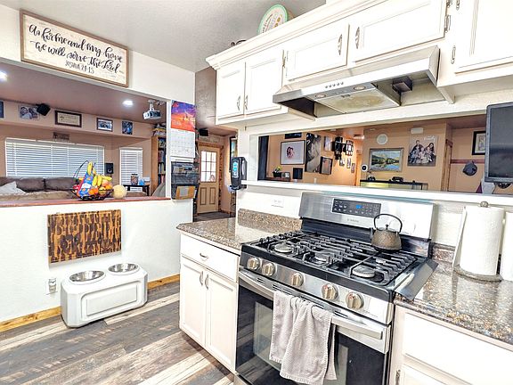 3rd image of 785 Cameron Way