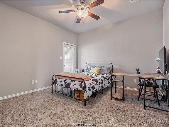 5th image of 3330 Papa Bear Dr