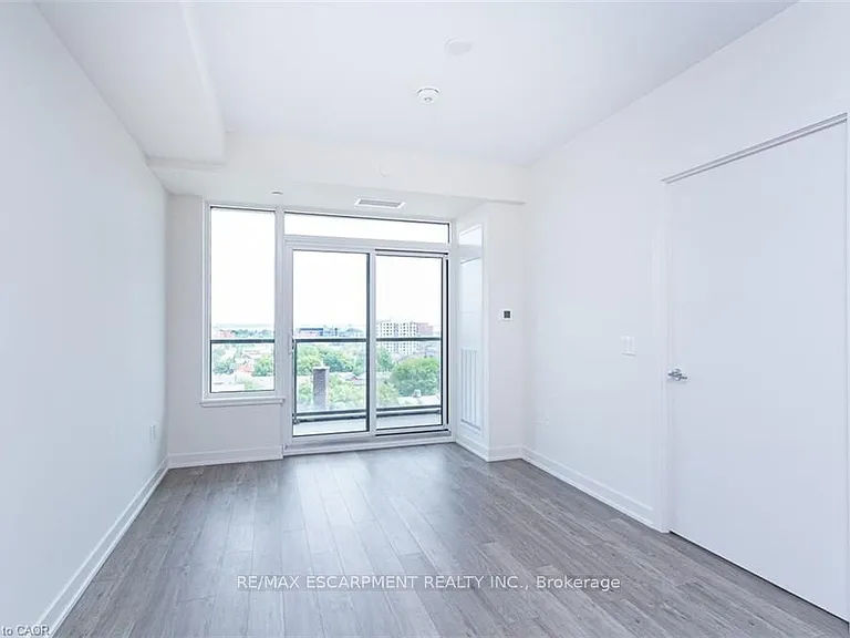 212 King William St E #1019 — Photo 20