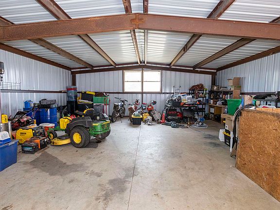 4th image of 5435 E 1890th Rd