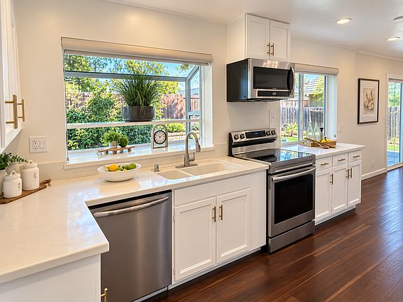 5th image of 508 Amherst Ct
