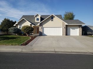 1836 W Alleluia Ave, Hermiston, OR 97838