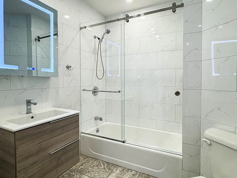689 Leonard St #3R — Photo 18