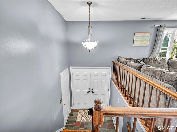 4th image of 25 Spruce Street