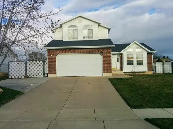 2126 N 750 W, Clinton, UT 84015