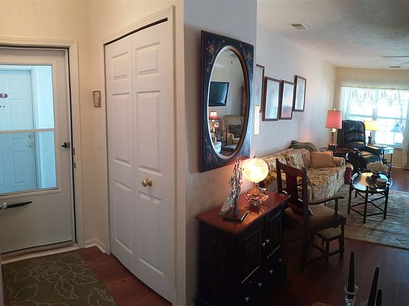 5th image of 779 W Barrington Cir