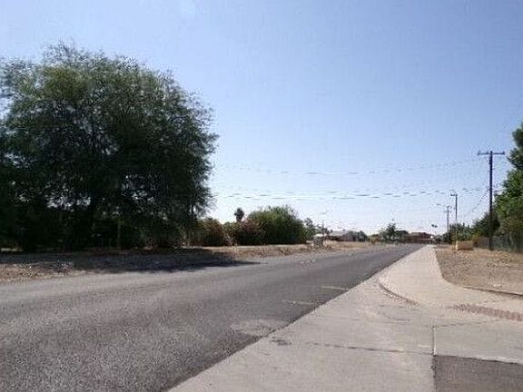 5th image of 214 4th Ave W