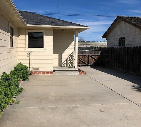 4th image of 409 Martinelli St