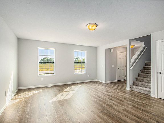 4th image of 13702 Oasis Ave