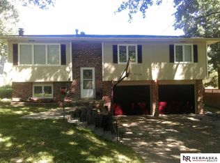 3258 Briar Oak St, Bellevue, NE 68123