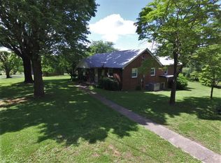 225 E Cook St, Spencer, TN 38585