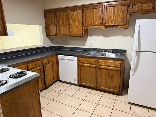 3 bed, 1350 sqft, $1,300 — Photo 4
