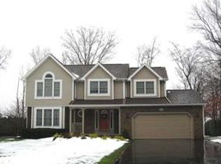 7223 Woodmore Ct, Lockport, NY 14094