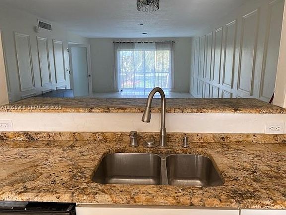 5th image of 6101 N Falls Circle Dr APT 312