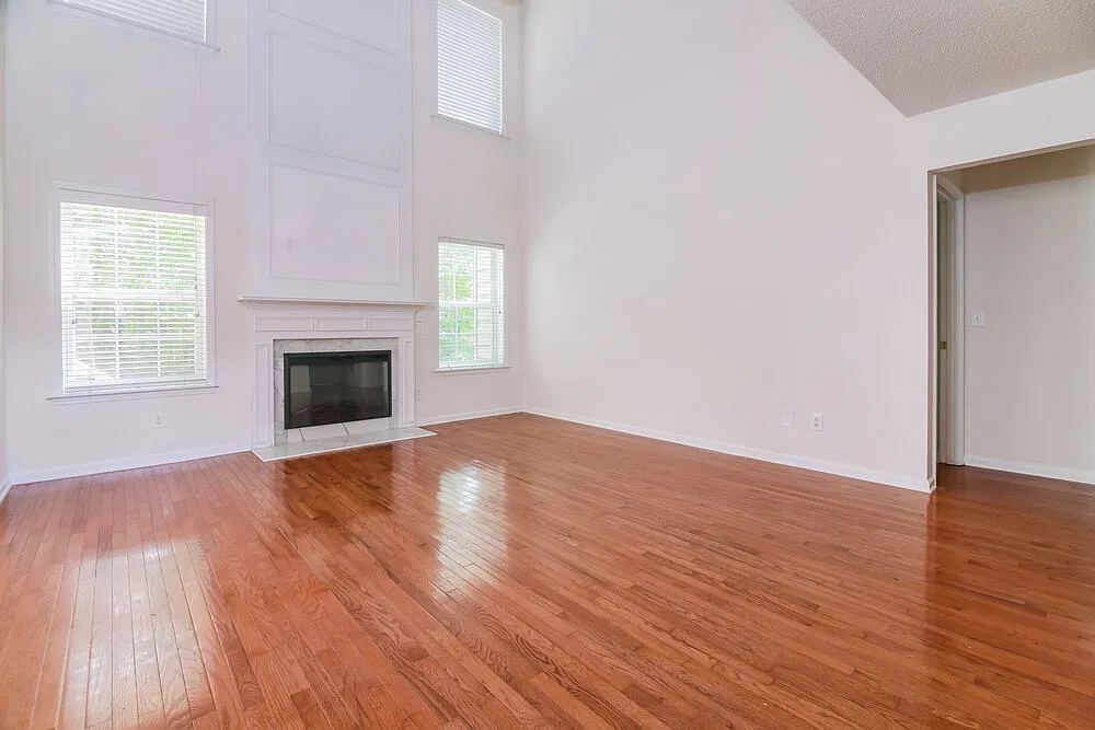 3 bed, 2.5 bath, 1988 sqft, $2,940 — Photo 4