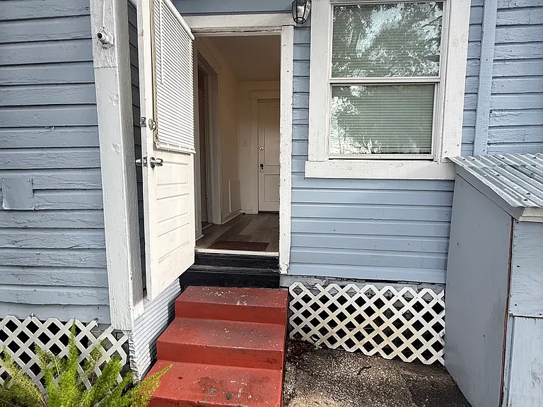 2306 E 2nd Ave #5 — Photo 5