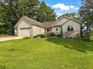 1460 Canterbury Pl SE, Owatonna, MN 55060