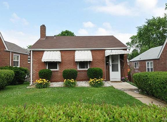 2nd image of 435 Kingston Dr