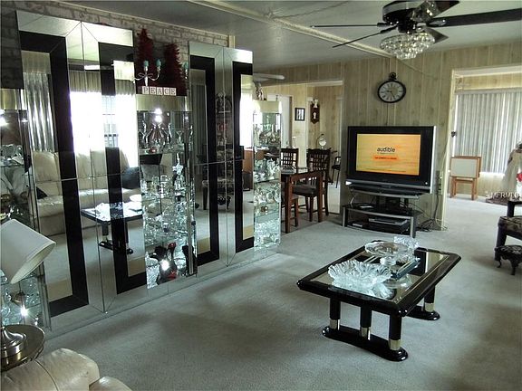 4th image of 82228 F St Unit 228