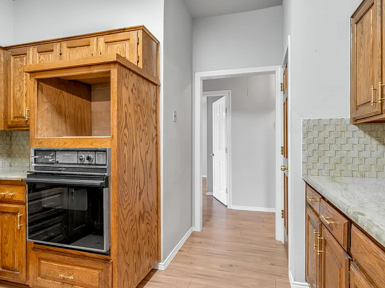 2200 Reading Rd — Photo 11