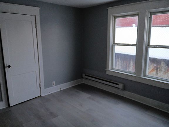 4th image of 378 Prospect St #1
