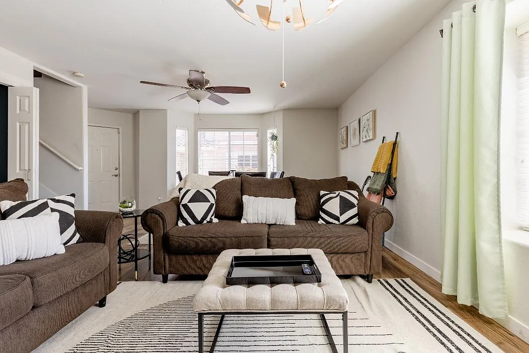 2875 W Highland St — Photo 1
