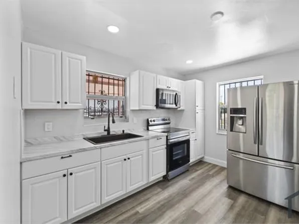 281 NE 75th St, Miami, FL 33138