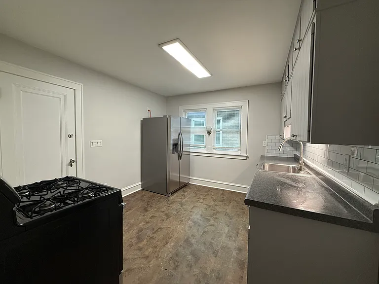 14432 Delaware Ave #B — Photo 14